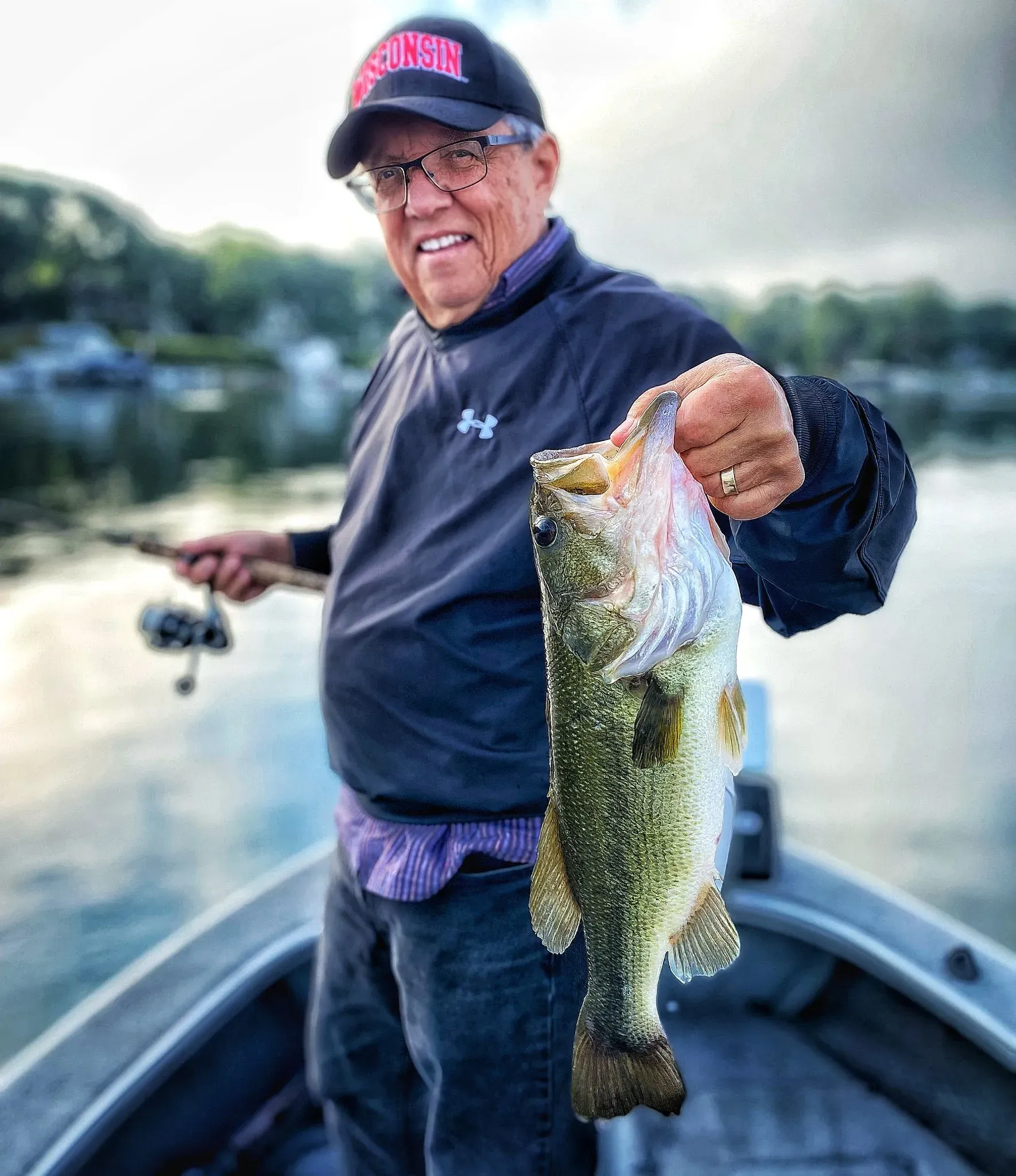 Fishing Milwaukee Harbor, Racine, Port Washington & Kenosha for Steelhead, Brown Trout, Chinook Salmon & Coho Salmon